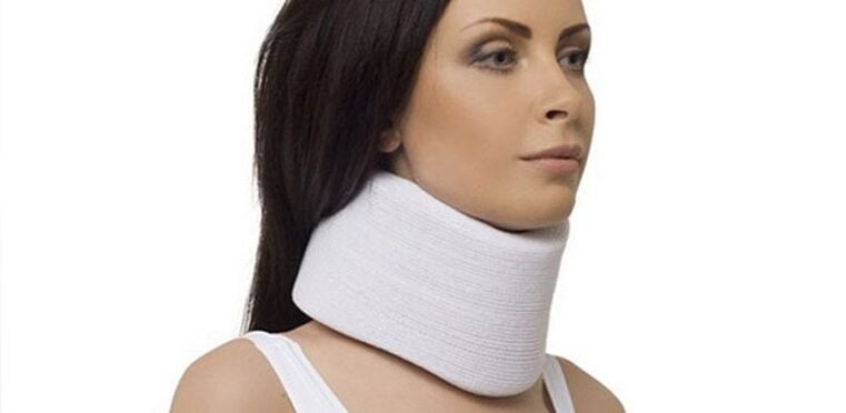 Shants collar fixes vertebrae during exacerbation of cervical osteochondrosis